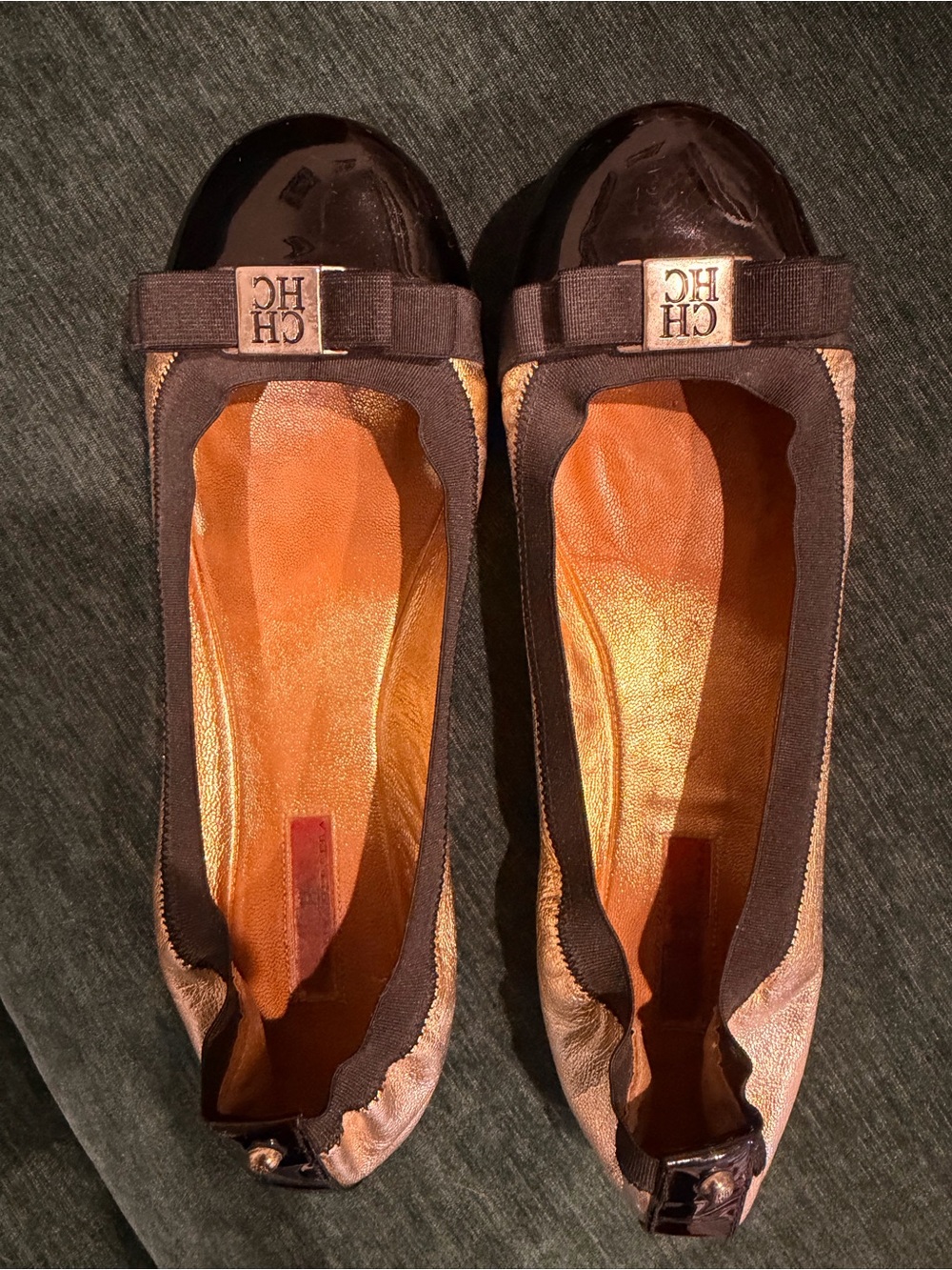 Carolina Herrera Black and Gold leather Ballet Flats with CH Logo